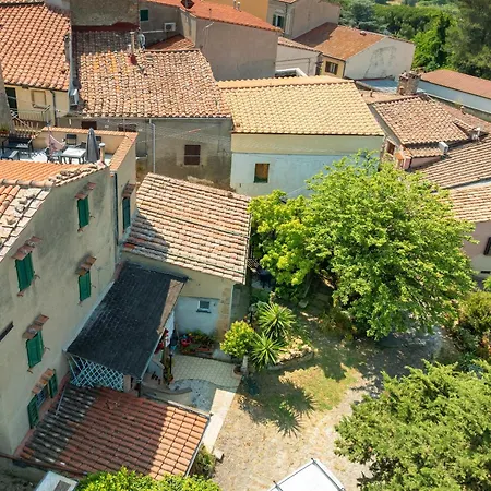 L'incanto Nyaraló